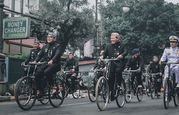 Evaluasi Satu Tahun Kepemimpinan Wali Kota, Bandung Masih di Persimpangan Jalan