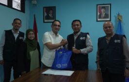 Insan Pers Turun Tangan, PWI Jabar dan BRI Bandung Salurkan Sembako untuk Warga