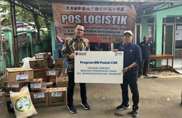 Pengungsi Pergerakan Tanah Bantargadung Masih Bertahan di Posko, BRI Salurkan Bantuan Sembako