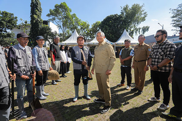 Tekan Pengangguran, Pemkot Bandung Genjot Padat Karya dan Pelatihan Kompetensi
