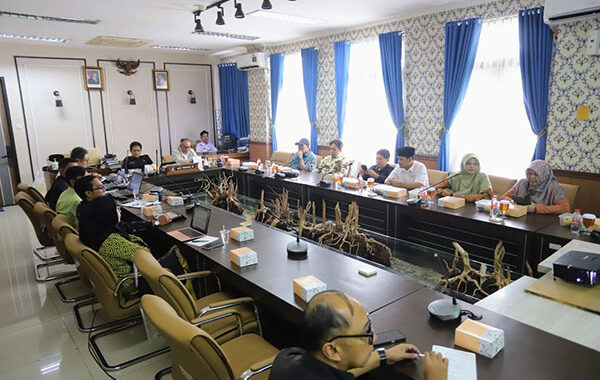 DPRD Kota Bandung Menggelar Rapat Bersama Bapemperda Guna Menyusun Naskah Bantuan Hukum Bagi Masyarakat