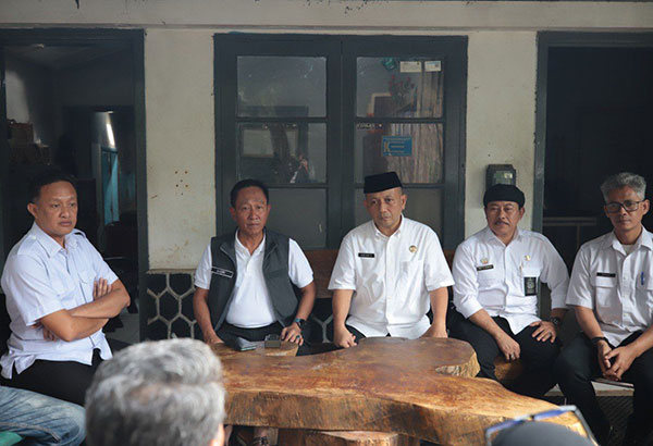 Pakan, Kesehatan dan Gaji Terjamin: Kebun Binatang Bandung dalam Kondisi Aman