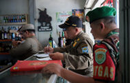 Gerak Cepat Respon Aduan Warga, Satpol PP Kota Bandung Segel Empat Kios Miras Ilegal