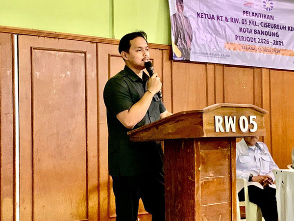 Komisi IV DPRD Kota Bandung Menghadiri Pelantikan Ketua RT di Lingkungan Cisaranten