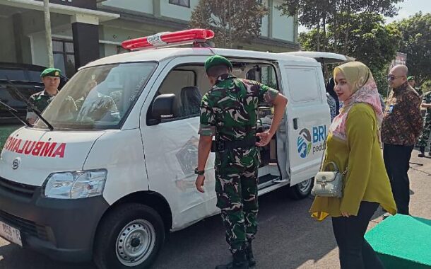 BRI Perkuat Sinergi dengan TNI, Yonzipur 3/YW Terima Bantuan Ambulans untuk Layanan Kemanusiaan