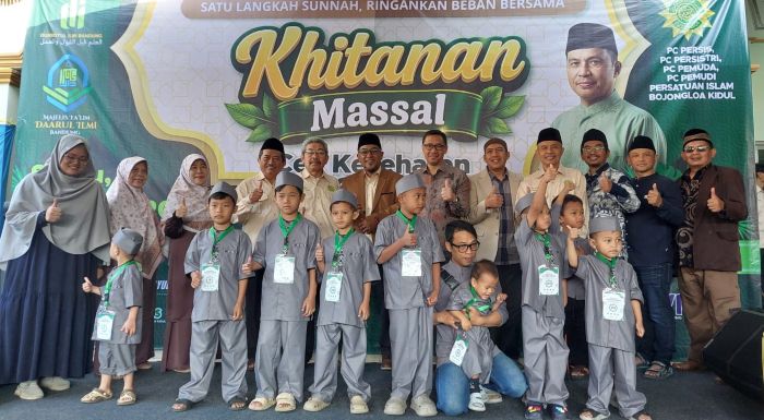 Kolaborasi Sosial Jadi Kekuatan, MT Daarul Ilmi dan Persis Bojongloa Kidul Perluas Dakwah Melalui Aksi Nyata