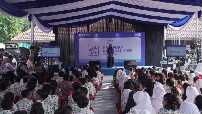 Ratusan Siswa SD di Bandung Termotivasi Raih Cita-cita Lewat Kelas Inspirasi BRI Peduli