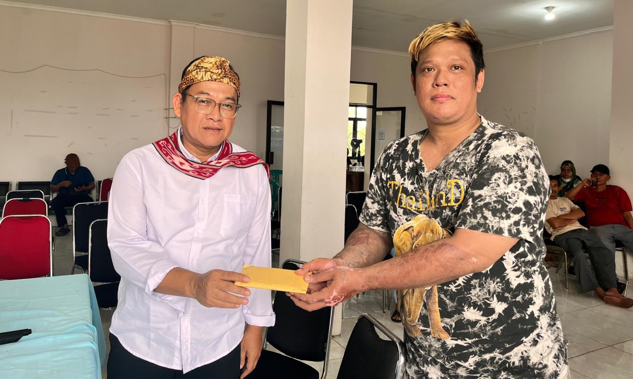 Zakat ASN Jabar Jadi Penguat Keluarga Korban Kebakaran SPBE Cimuning