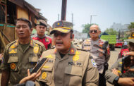 Lewat Pendekatan Humanis, Satpol PP Tertibkan 4 Bangunan Liar di Pasirluyu