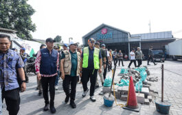 Wali Kota Bandung Tinjau Tiga Titik Rawan Banjir di Cibiru, Identifikasi Solusi Drainase